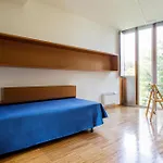 Hostal Residencia Universitaria Resa O Castro Vigo