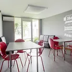 Residencia Universitaria Resa O Castro Hostal