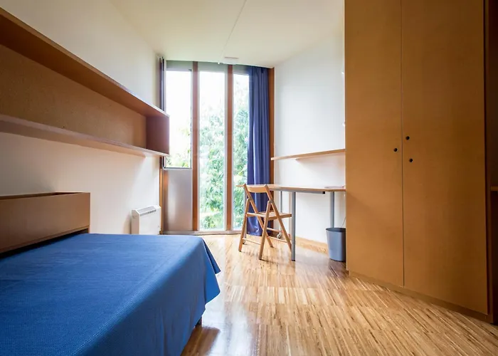 Residencia Universitaria Resa O Castro ヴィーゴ