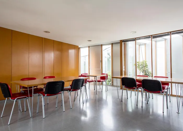 Residencia Universitaria Resa O Castro Hostel *